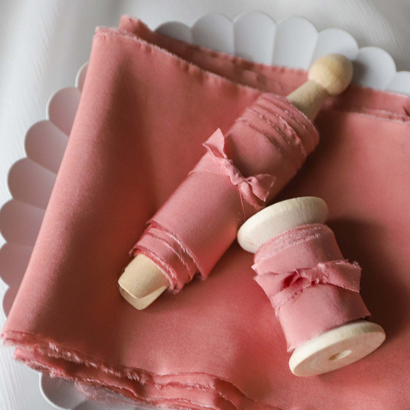 Dusty Pink のシルクリボン